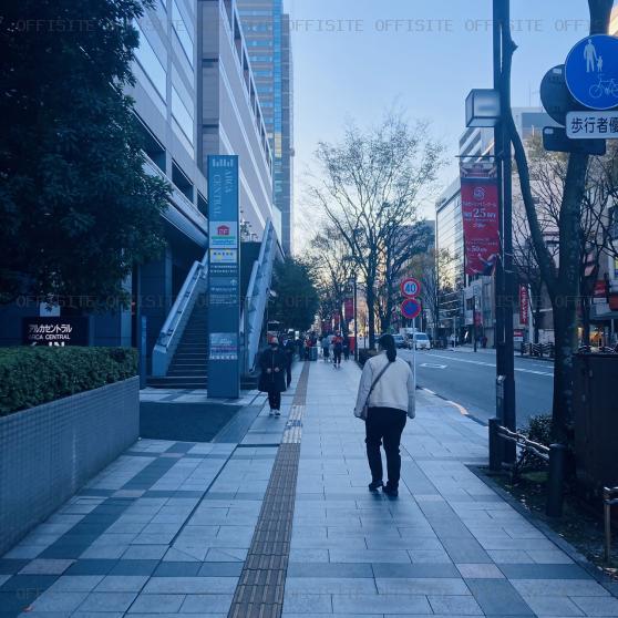 アルカセントラル（錦糸町アルカセントラルビジネスタワー）の前面歩道