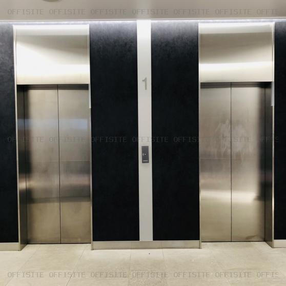 神宮前１２３ビルのエレベーター