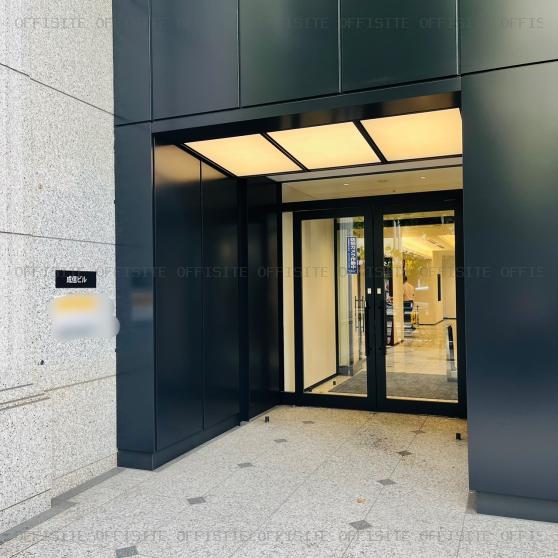 アーバンセンター新宿ビルのオフィス出入口