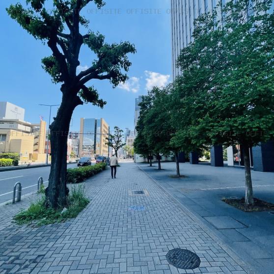 名古屋プライムセントラルタワーの前面歩道