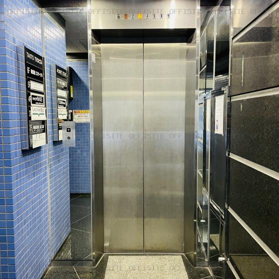 台東１１０ビルのエレベーター