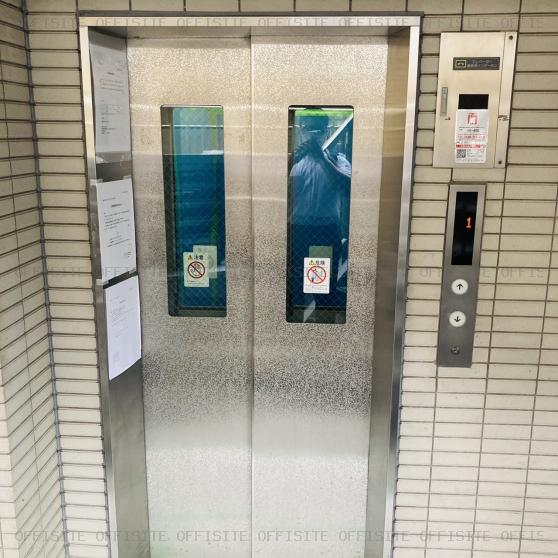 横浜アバックビルのエレベーター