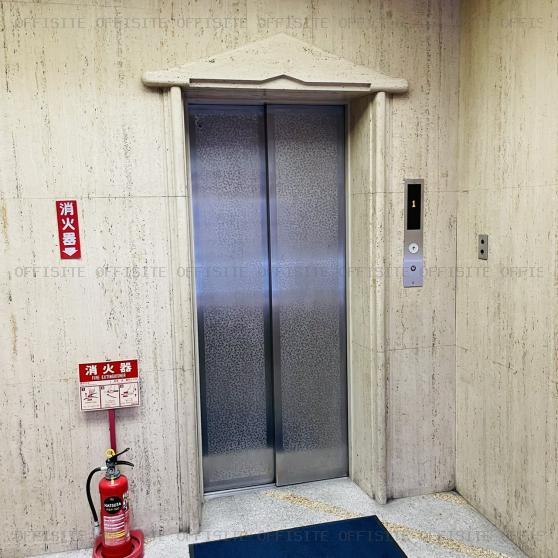 美土代（ミトシロ）ビルのエレベーター