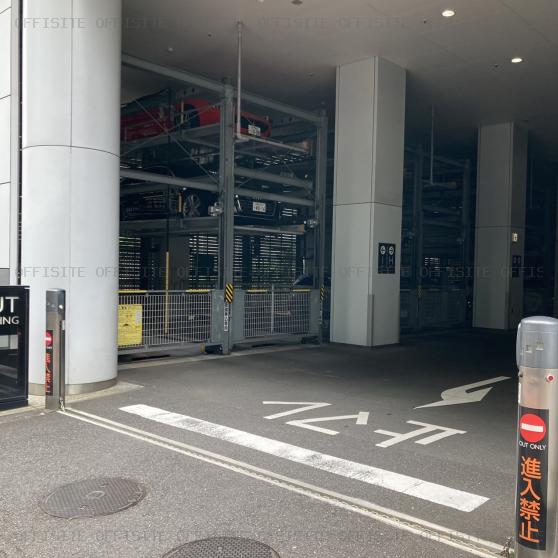 横浜イーストスクエアビルの駐車場
