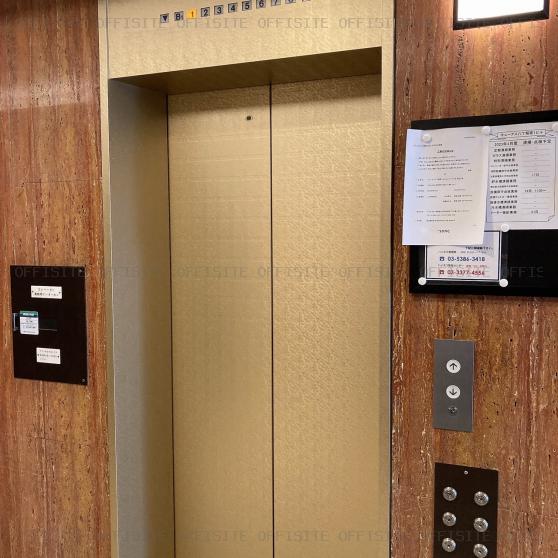 キューアス八丁堀第一ビルのエレベーター