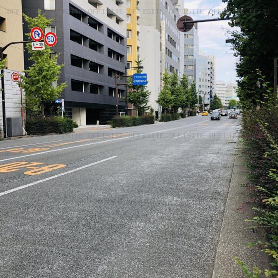 東京ダイヤビル３号館のビル前面道路