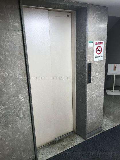 アオイシャトービルのエレベーター