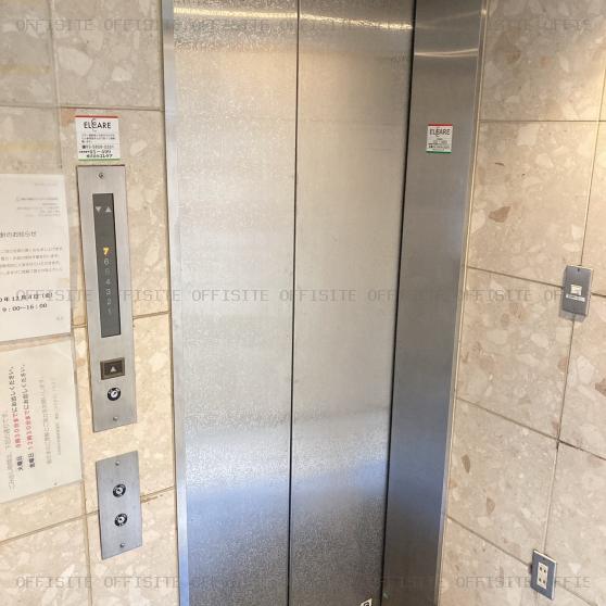 小田中ビルのエレベーター