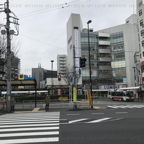 荻窪野村證券ビルのビル前面道路