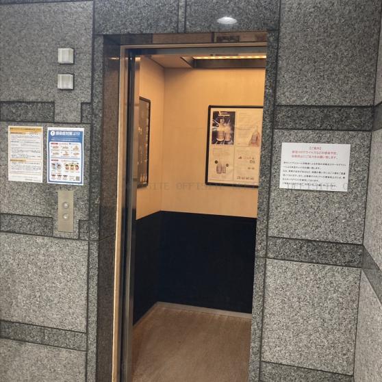 ヤマノ２４ビルのエレベーター