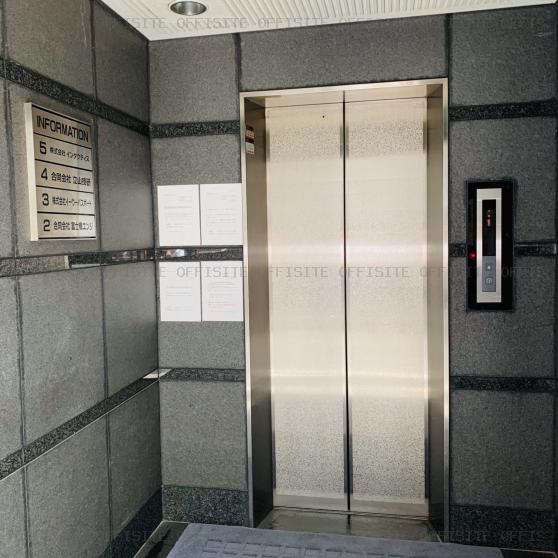 双鶴八重洲（そうかくやえす）ビルのエレベーター