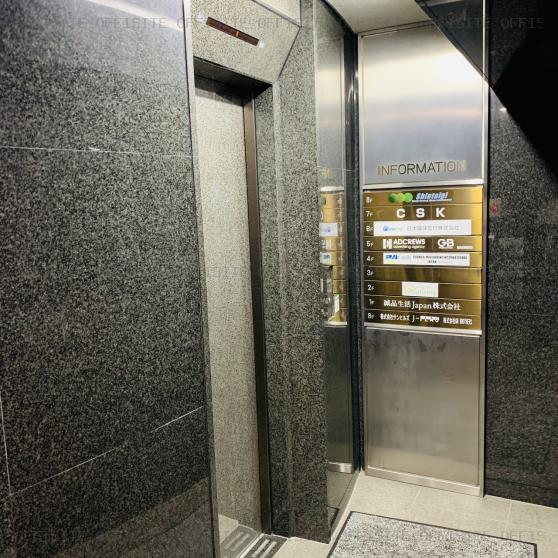 東海日本橋ビルのエレベーター
