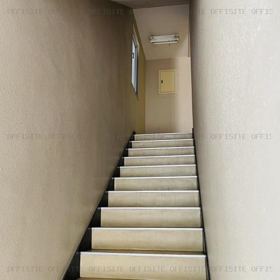 宮田ビルの階段