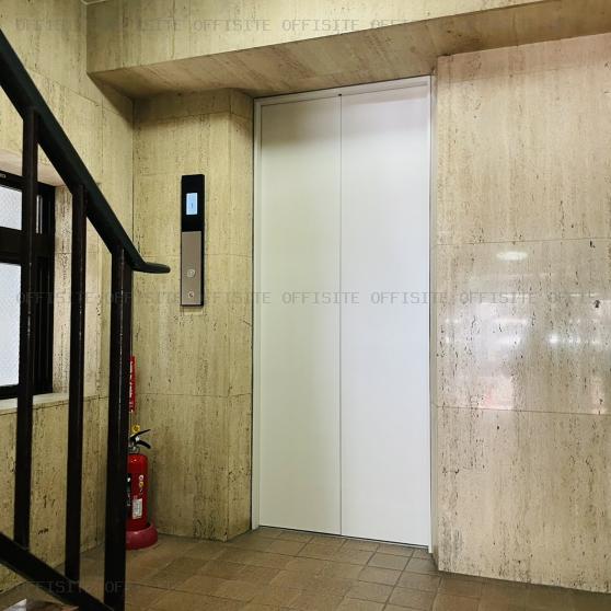 ムゲン日本橋ビルのエレベーター