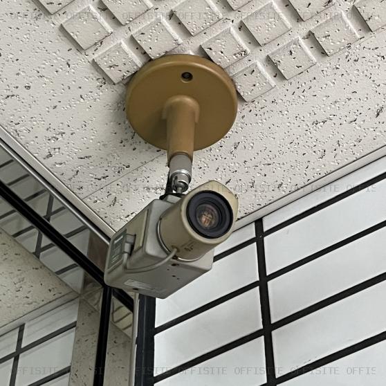 ホワイトビルの機械警備　監視カメラ