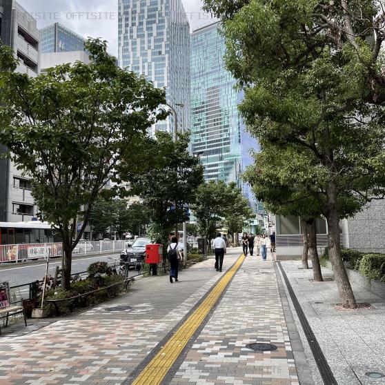 渋谷南東急ビルのビル前面歩道