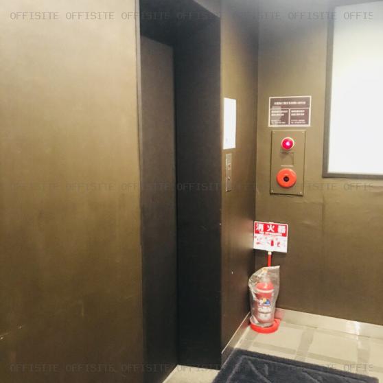 青山ルカビルのエレベーター