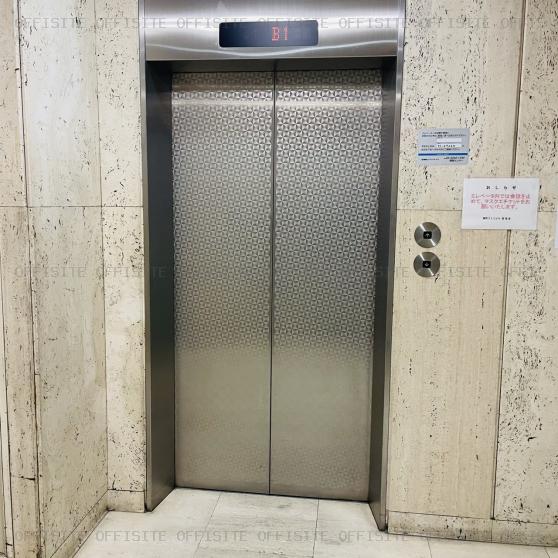 麹町３１１ビルのエレベーター