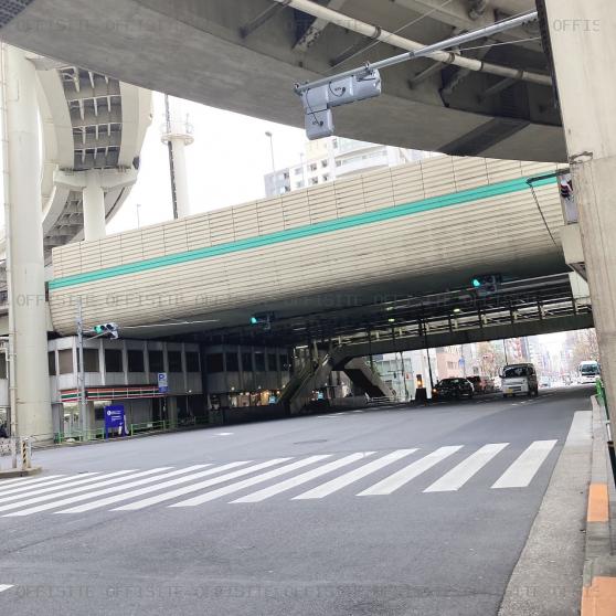 ＫＤＸ箱崎ビルの前面道路
