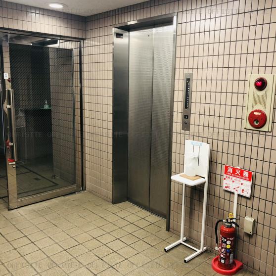 エクセレントプラザ新横浜のエレベーター