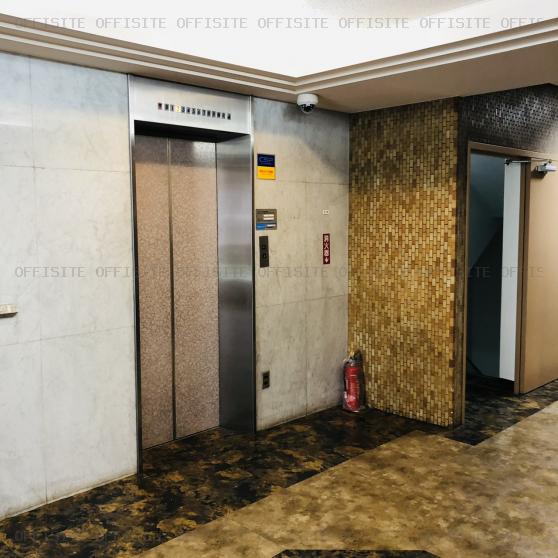 メゾン南青山のエレベーター