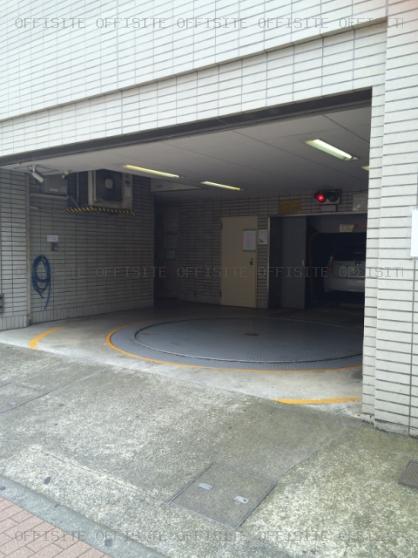 日本生命八王子ビルの駐車場