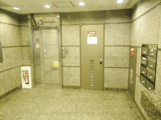 オフィスコオフィス新横浜のエレベーター