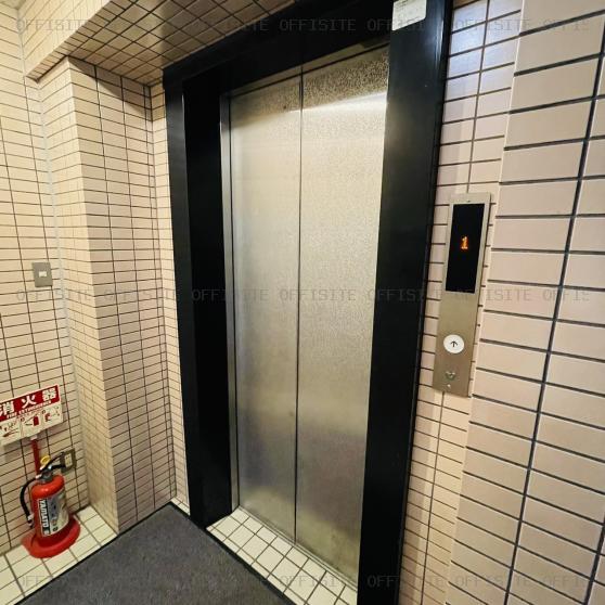 鈴武浅草橋駅前ビルのエレベーター