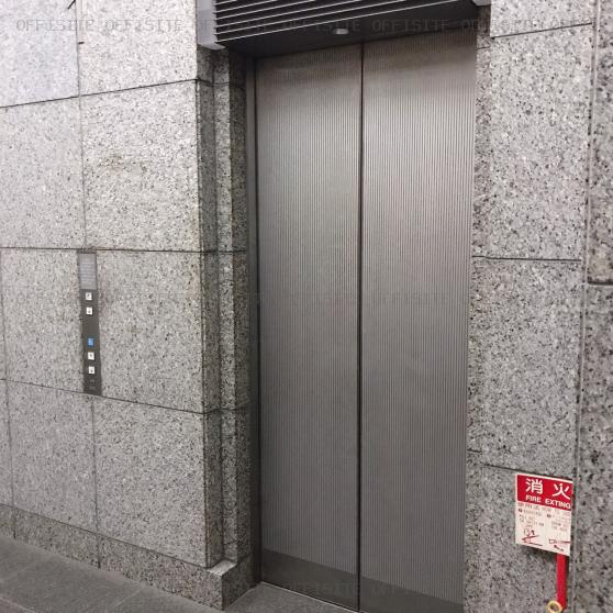 マルイト銀座第３ビルのエレベーター