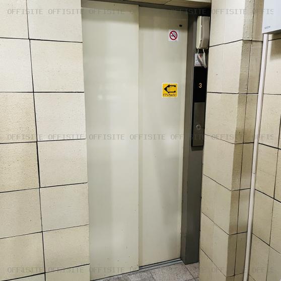 中川ビルのエレベーター