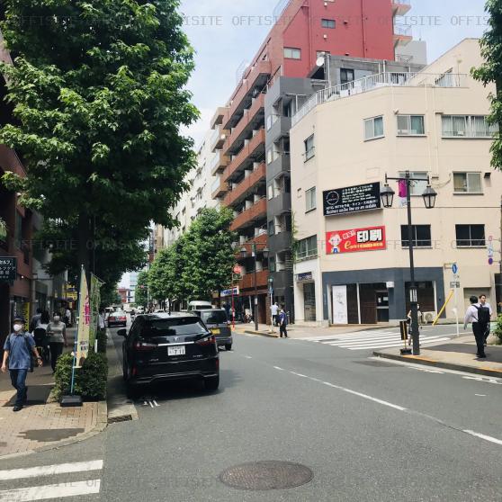 新宿ＳＹビルのビル前面道路