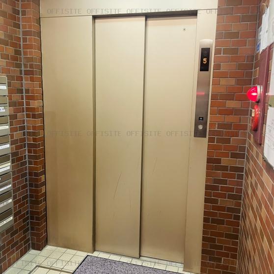 麹町センタービルのエレベーター