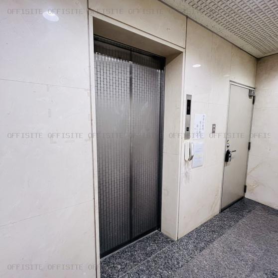 芝藤ビルのエレベーター