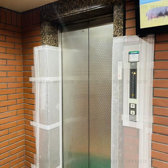 宮川ビルのエレベーター