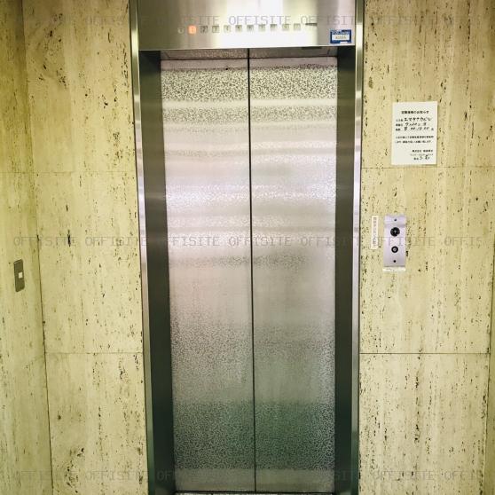 エマタナカビルのエレベーター