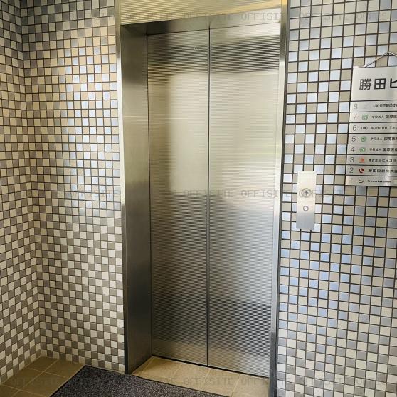 勝田ビルのエレベーター