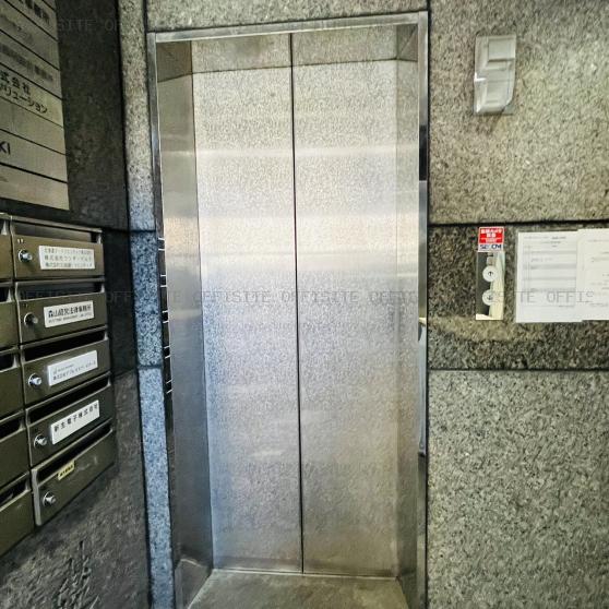 Ｄ＆Ｆ御茶ノ水ビルのエレベーター