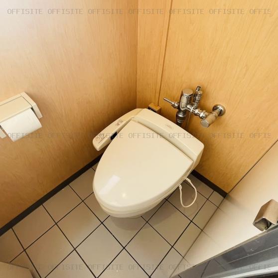 Ｄ’ｓＶＡＲＩＥ初台ビルの3階 トイレ