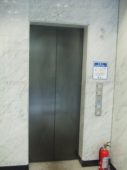 プレリー八重洲ビルのエレベーター