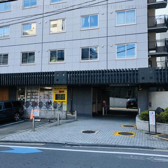 赤坂レジデンシャルホテルの駐車場