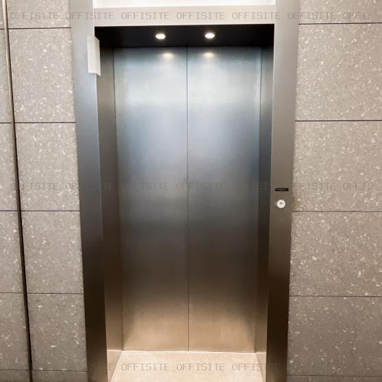 東山（とうざん）ビルのエレベーター