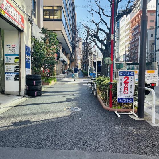 永井第一ビルの前面歩道