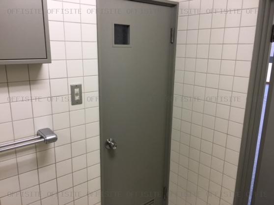 松永新富ビルのトイレ入口