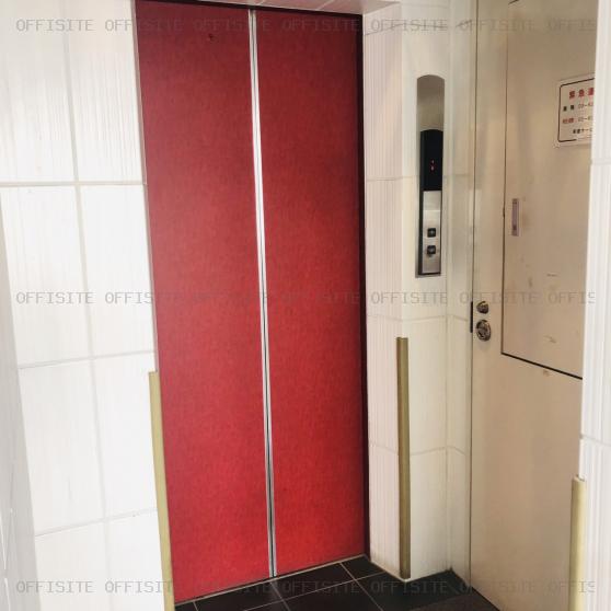 神田錦町ビルのエレベーター
