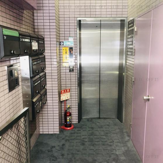 後藤ビルのエレベーター