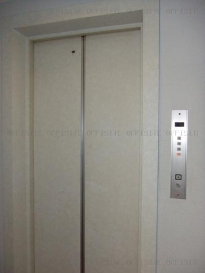 鹿島ビルのエレベーター