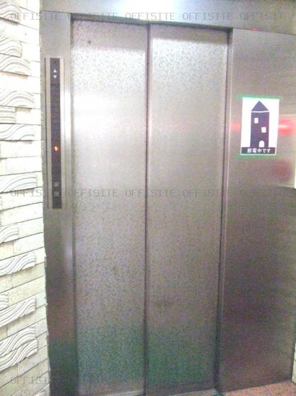 第一シャンボールビルのエレベーター