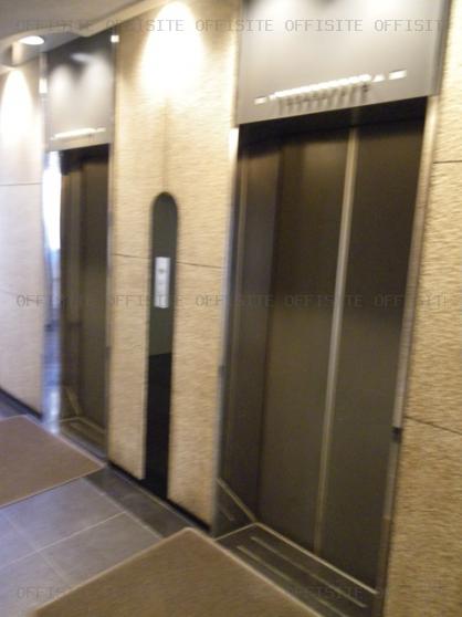 新栄ビルのエレベーター