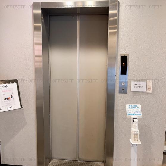 銀座ハタビルのエレベーター