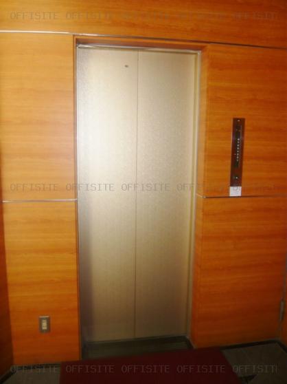 ATビル別館のエレベーター
